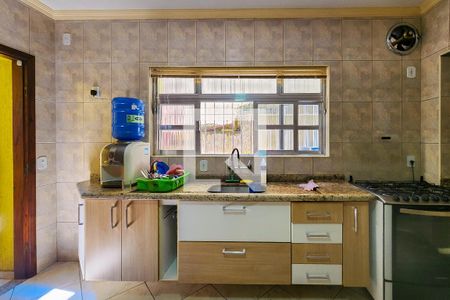 Casa à venda com 240m², 3 quartos e 4 vagas Casa à venda com 240m², 3 quartos e 4 vagasCozinha