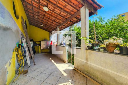 Casa à venda com 240m², 3 quartos e 4 vagas Casa à venda com 240m², 3 quartos e 4 vagasÁrea