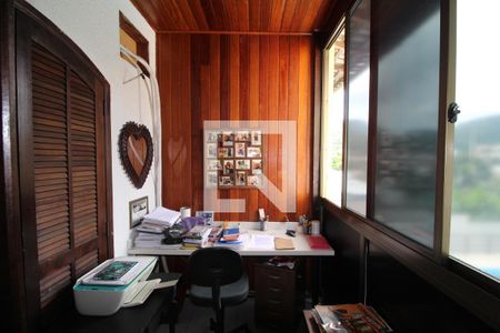 Casa à venda com 800m², 5 quartos e 3 vagasSuíte 3