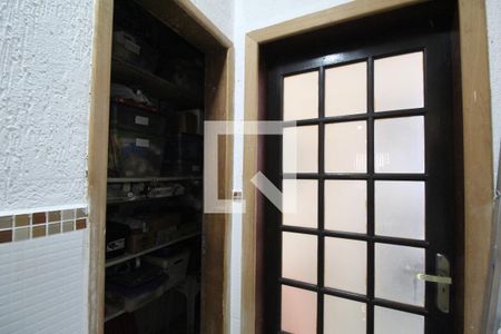 Casa à venda com 800m², 5 quartos e 3 vagasÁrea de serviço - Despensa