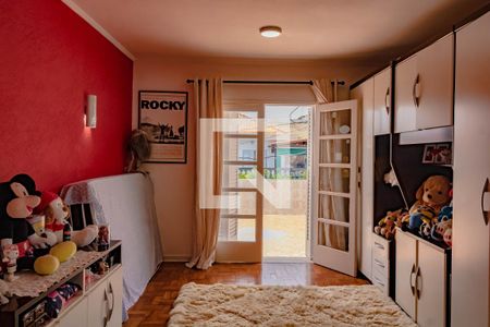 Casa de condomínio à venda com 300m², 5 quartos e 4 vagas Casa de condomínio à venda com 300m², 5 quartos e 4 vagasQuarto 2