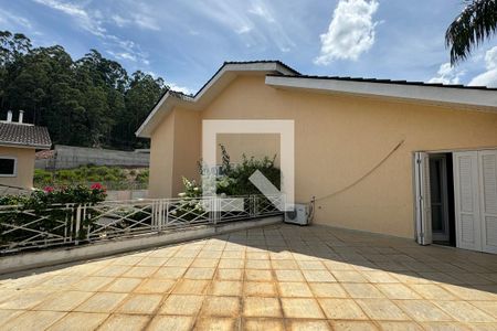 Casa de condomínio à venda com 600m², 4 quartos e 6 vagasVaranda da Suíte 1
