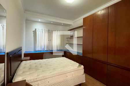 Casa de condomínio à venda com 600m², 4 quartos e 6 vagasSuíte 3