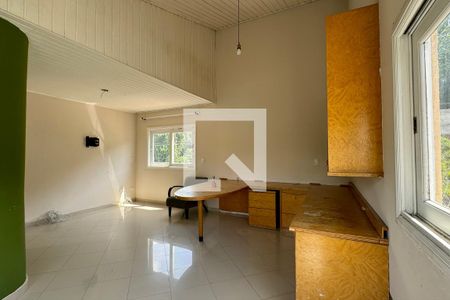 Casa de condomínio à venda com 600m², 4 quartos e 6 vagasEscritório