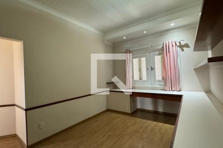 Casa de condomínio à venda com 600m², 4 quartos e 6 vagasSuíte 4