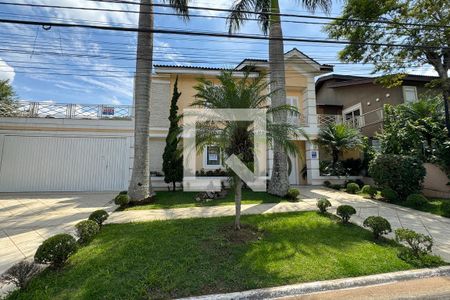 Casa de condomínio à venda com 600m², 4 quartos e 6 vagasFachada