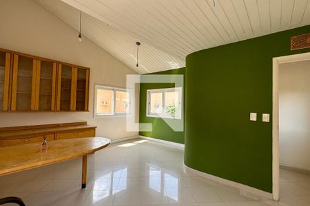 Casa de condomínio à venda com 600m², 4 quartos e 6 vagasEscritório