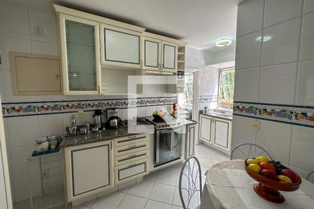 Apartamento à venda com 85m², 3 quartos e 1 vaga Apartamento à venda com 85m², 3 quartos e 1 vagaCozinha