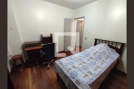 Apartamento à venda com 91m², 2 quartos e 3 vagasQuarto 1 - mesa de escritório