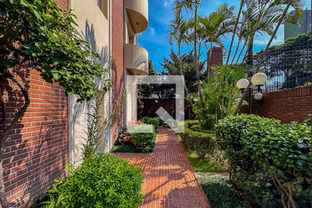 Apartamento à venda com 195m², 3 quartos e 3 vagas Apartamento à venda com 195m², 3 quartos e 3 vagasÁrea comum