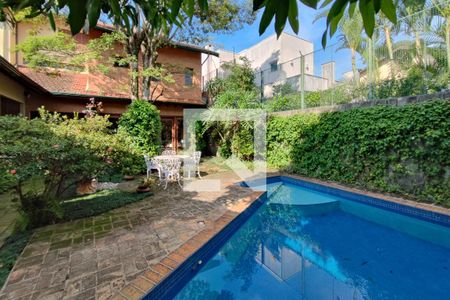 Casa à venda com 605m², 7 quartos e 6 vagasPiscina
