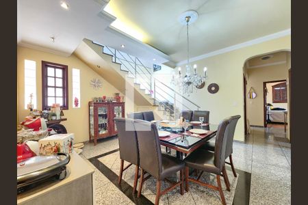 Casa à venda com 405m², 4 quartos e 2 vagasSala de Jantar