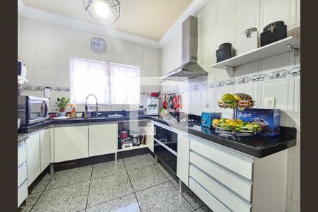 Casa à venda com 405m², 4 quartos e 2 vagasCozinha principal