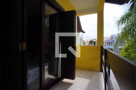 Casa de condomínio à venda com 195m², 3 quartos e 3 vagasVaranda