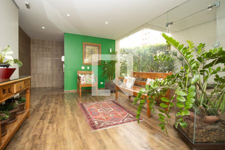 Apartamento à venda com 200m², 4 quartos e 2 vagas Apartamento à venda com 200m², 4 quartos e 2 vagasÁrea comum - Hall de entrada