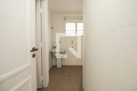 Apartamento à venda com 200m², 4 quartos e 2 vagas Apartamento à venda com 200m², 4 quartos e 2 vagasÁrea de serviço