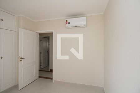 Apartamento à venda com 200m², 4 quartos e 2 vagas Apartamento à venda com 200m², 4 quartos e 2 vagasQuarto 2