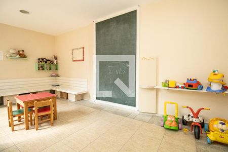 Apartamento à venda com 200m², 4 quartos e 2 vagas Apartamento à venda com 200m², 4 quartos e 2 vagasÁrea comum - Brinquedoteca