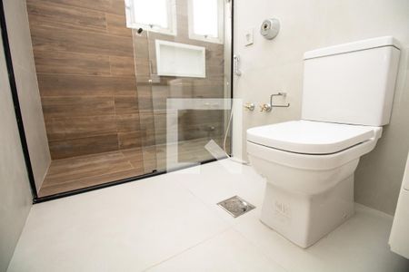 Apartamento à venda com 200m², 4 quartos e 2 vagas Apartamento à venda com 200m², 4 quartos e 2 vagasBanheiro 2