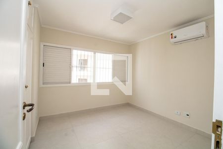 Apartamento à venda com 200m², 4 quartos e 2 vagas Apartamento à venda com 200m², 4 quartos e 2 vagasQuarto 3