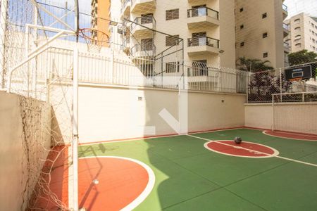 Apartamento à venda com 200m², 4 quartos e 2 vagas Apartamento à venda com 200m², 4 quartos e 2 vagasÁrea comum - Quadra