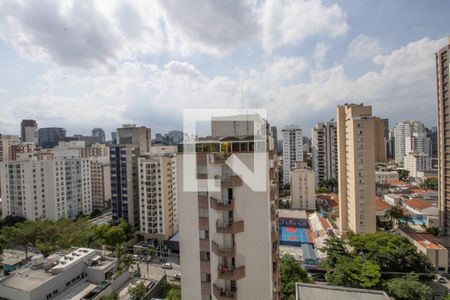 Apartamento à venda com 200m², 4 quartos e 2 vagas Apartamento à venda com 200m², 4 quartos e 2 vagasTerraço