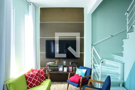 Sala de casa de condomínio para alugar com 3 quartos, 115m² em Jardim Barbacena, Cotia