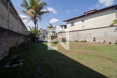 Casa para alugar com 200m², 4 quartos e 2 vagas Casa para alugar com 200m², 4 quartos e 2 vagasQuintal