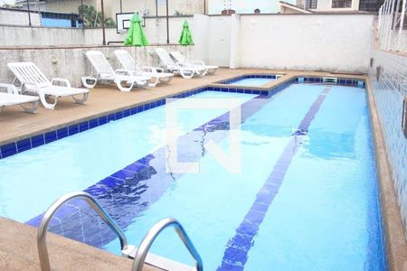 Apartamento à venda com 47m², 2 quartos e 1 vaga Apartamento à venda com 47m², 2 quartos e 1 vagaPiscina