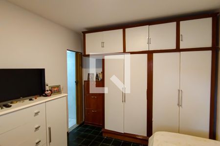 Casa à venda com 220m², 6 quartos e 2 vagas Casa à venda com 220m², 6 quartos e 2 vagasquarto 3 suite