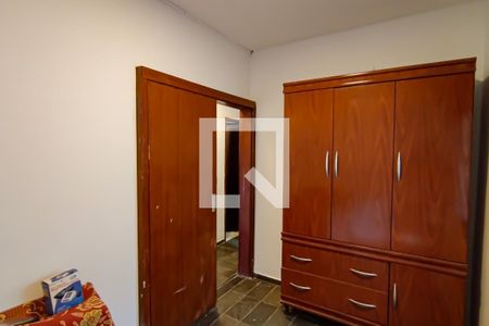 Casa à venda com 220m², 6 quartos e 2 vagas Casa à venda com 220m², 6 quartos e 2 vagasquarto 1