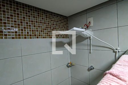 Casa à venda com 220m², 6 quartos e 2 vagas Casa à venda com 220m², 6 quartos e 2 vagasbanheiro social