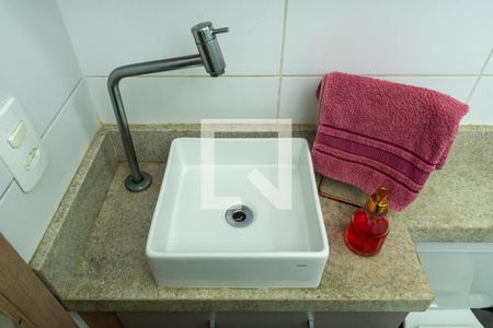 Apartamento à venda com 49m², 2 quartos e 1 vaga Apartamento à venda com 49m², 2 quartos e 1 vagaBanheiro Social