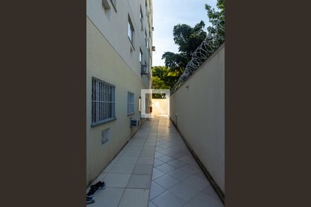 Apartamento à venda com 49m², 2 quartos e 1 vaga Apartamento à venda com 49m², 2 quartos e 1 vagaÁrea Comum - Fachada Lateral do Prédio