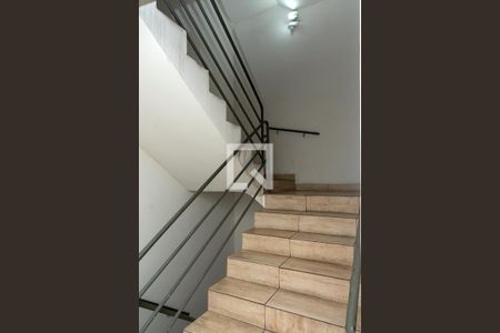 Apartamento à venda com 49m², 2 quartos e 1 vaga Apartamento à venda com 49m², 2 quartos e 1 vagaÁrea Comum - Escada dos Andares