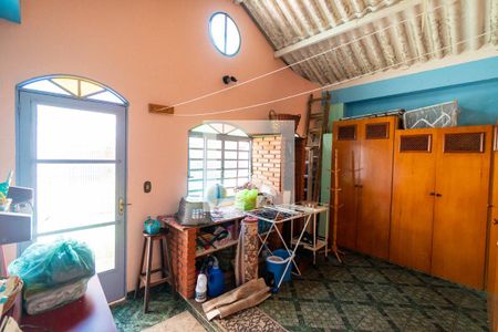 Casa à venda com 190m², 2 quartos e 2 vagas Casa à venda com 190m², 2 quartos e 2 vagasÁrea de Serviço