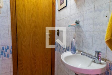 Casa à venda com 190m², 2 quartos e 2 vagas Casa à venda com 190m², 2 quartos e 2 vagasLavabo