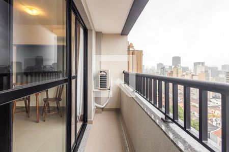 Varanda de kitnet/studio para alugar com 1 quarto, 25m² em Pinheiros, São Paulo