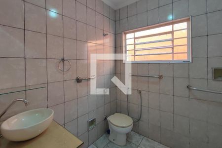 Casa à venda com 270m², 4 quartos e 4 vagasBanheiro Social 2