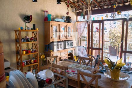 Casa à venda com 200m², 3 quartos e 1 vagaCobertura