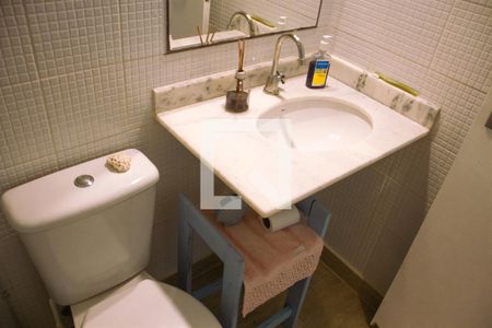 Casa à venda com 200m², 3 quartos e 1 vagaBanheiro