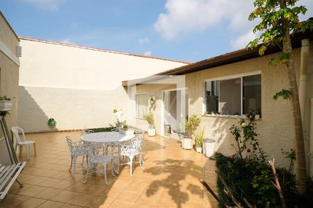 Casa à venda com 400m², 5 quartos e 6 vagasQuintal