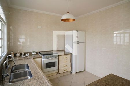 Casa à venda com 400m², 5 quartos e 6 vagasCozinha