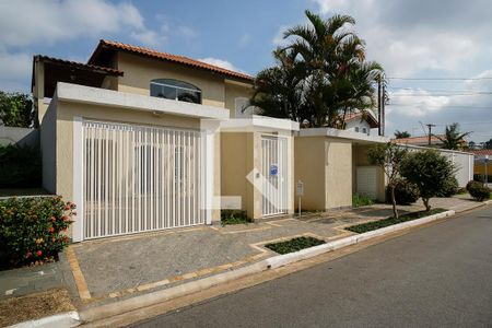 Casa à venda com 400m², 5 quartos e 6 vagasFachada