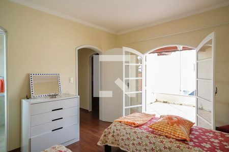 Casa à venda com 400m², 5 quartos e 6 vagasSuíte 4