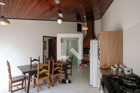 Casa à venda com 400m², 5 quartos e 6 vagasCozinha Edícula