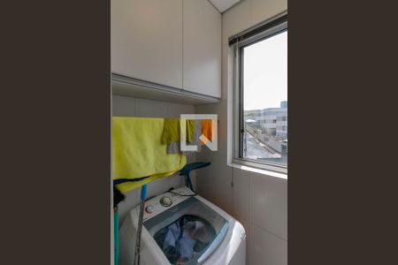 Apartamento à venda com 120m², 2 quartos e 2 vagas Apartamento à venda com 120m², 2 quartos e 2 vagasCozinha e Área de Serviço