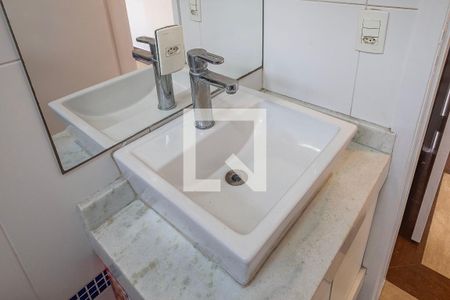 Apartamento à venda com 198m², 4 quartos e 2 vagasSuíte 1 - Banheiro