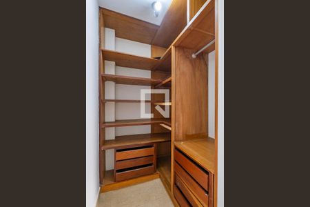 Apartamento à venda com 198m², 4 quartos e 2 vagasQuarto de serviço