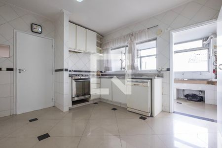 Apartamento à venda com 198m², 4 quartos e 2 vagasCozinha